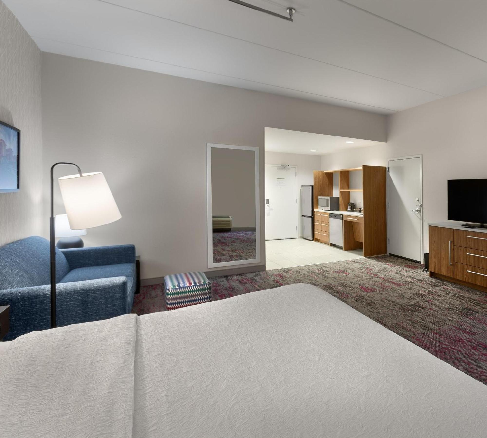 Home2 Suites By Hilton Greenville Airport Экстерьер фото